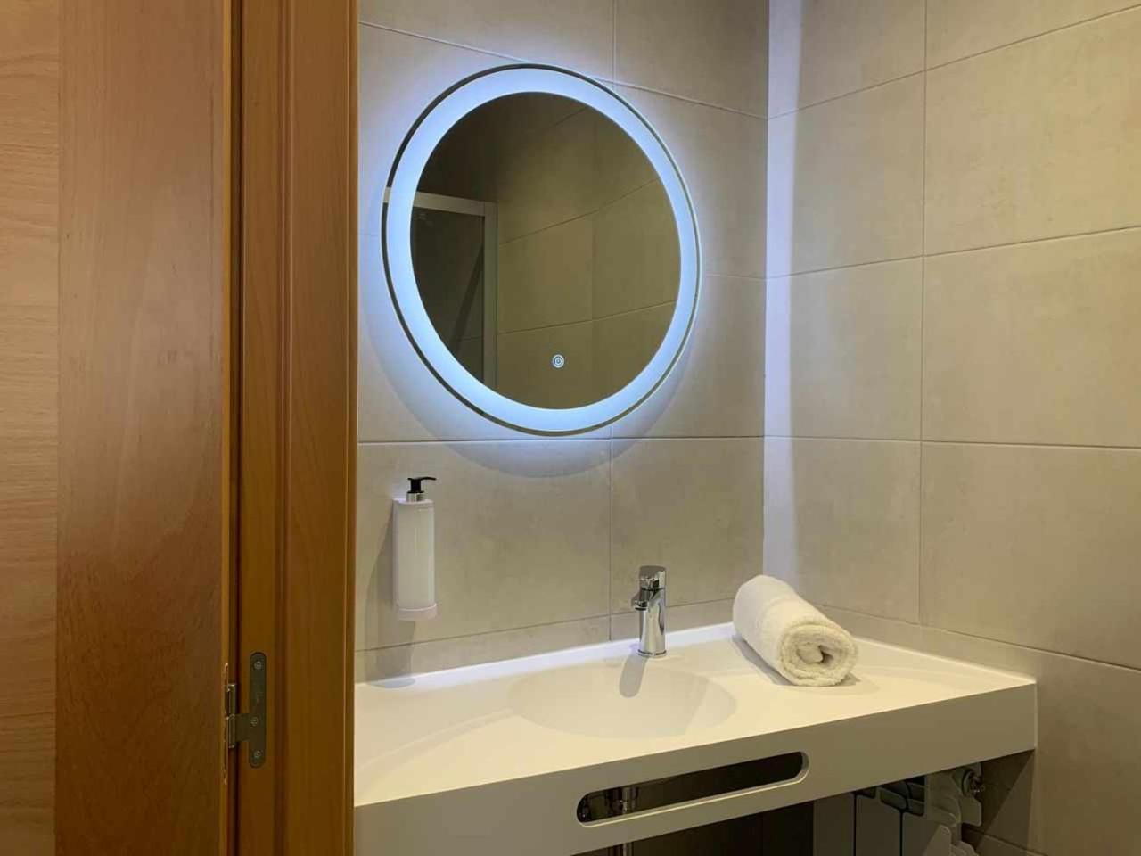 Ramon Y Cajal Suites De Luxe León Esterno foto