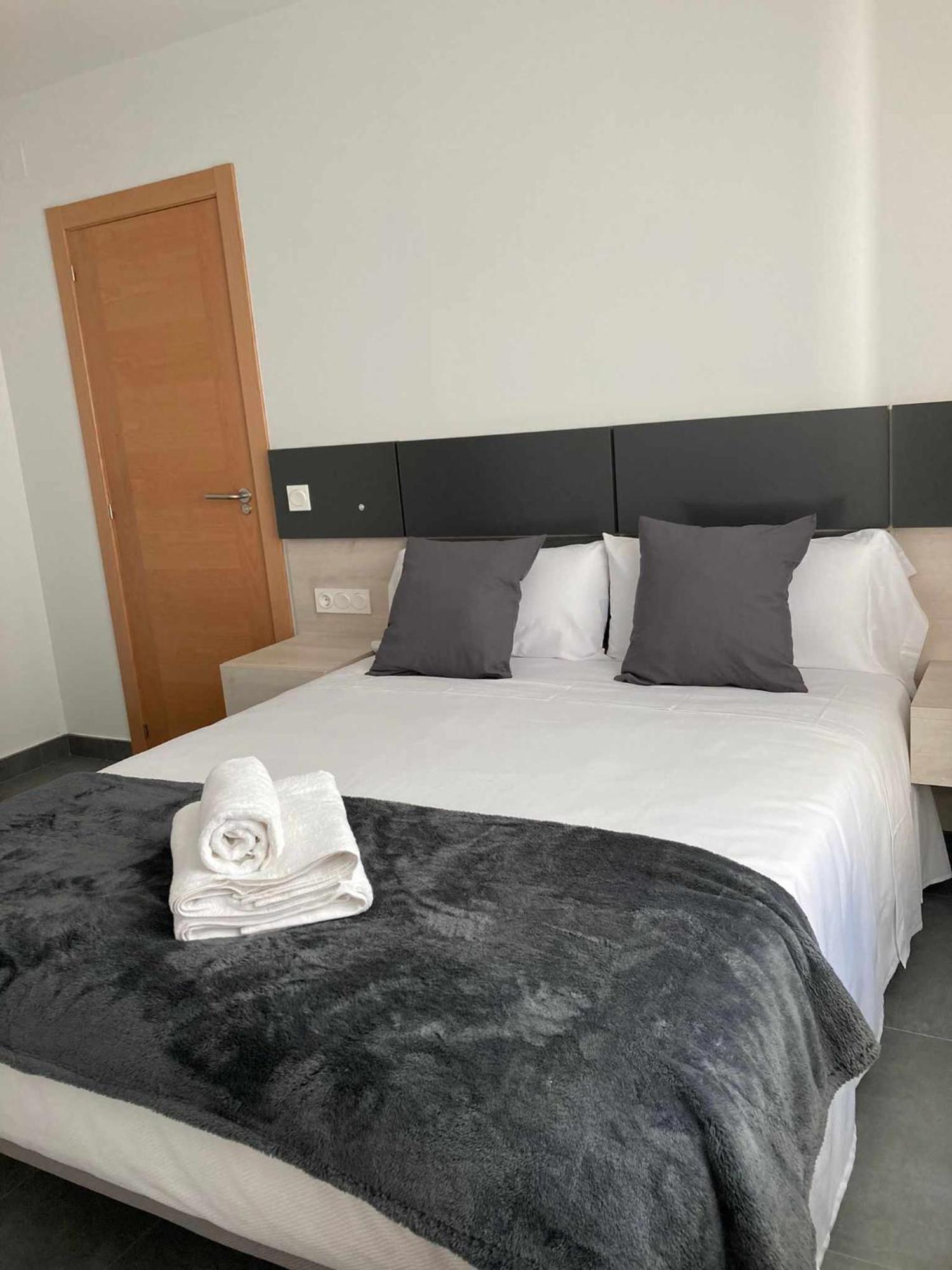 Ramon Y Cajal Suites De Luxe León Esterno foto
